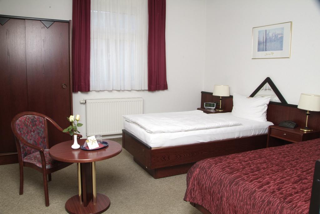 Hotel Am Rossplan à Altenburg Chambre photo