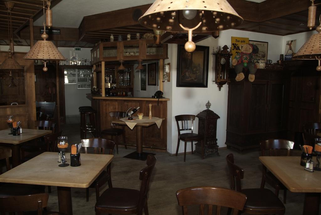 Hotel Am Rossplan à Altenburg Extérieur photo