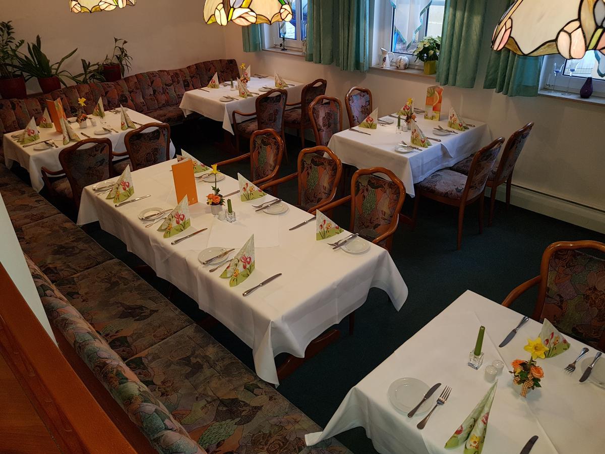 Hotel Am Rossplan à Altenburg Extérieur photo