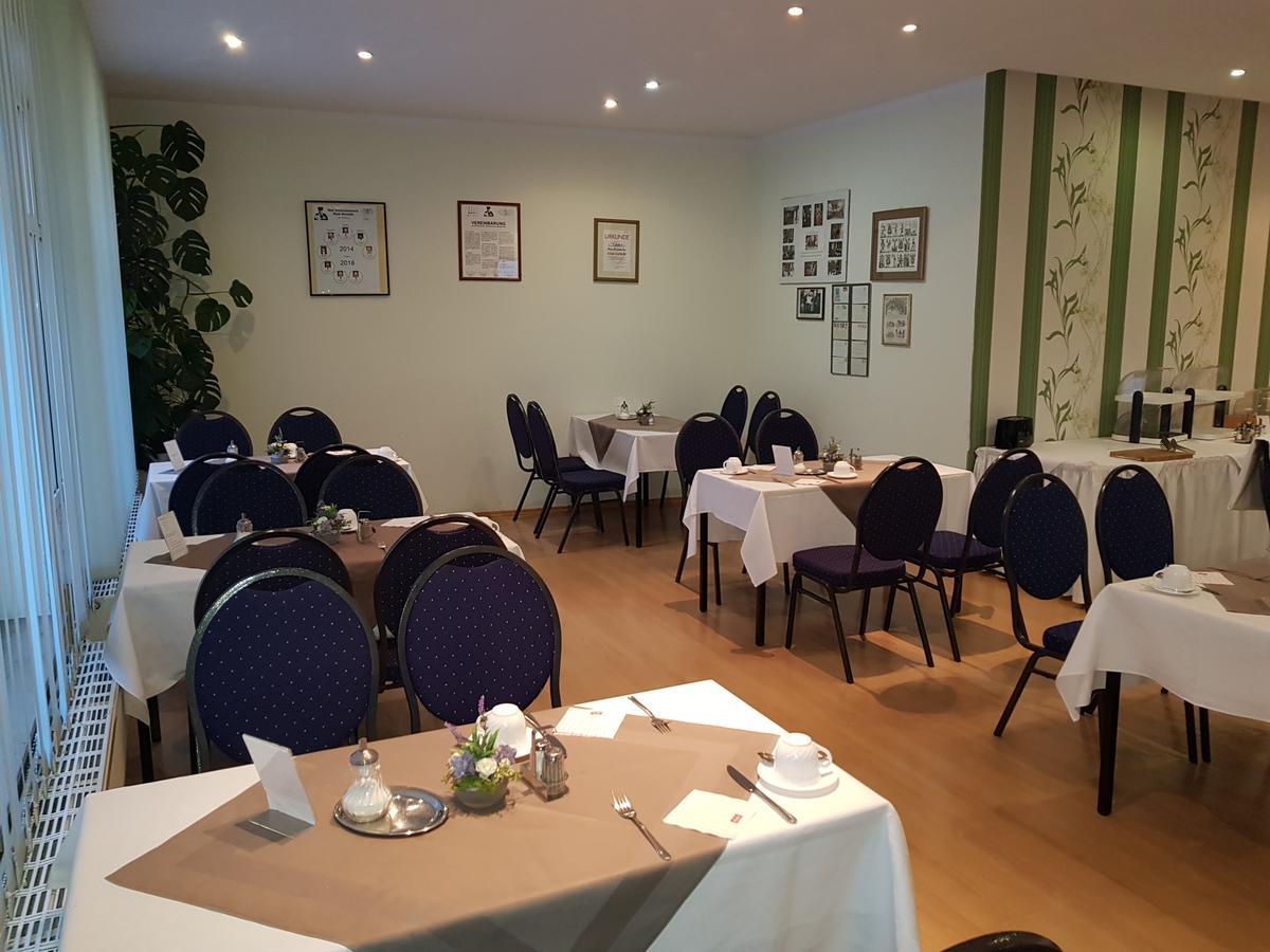 Hotel Am Rossplan à Altenburg Extérieur photo
